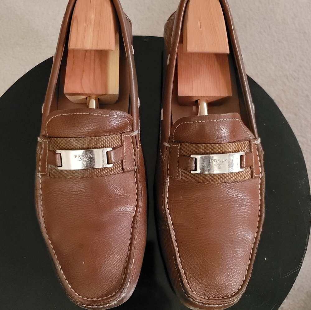 PRADA TAN DRIVING  LOAFER SIZE PRADA  12 US 13